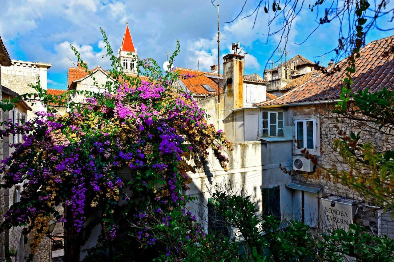 Romantic Rooms Gena Трогир Екстериор снимка